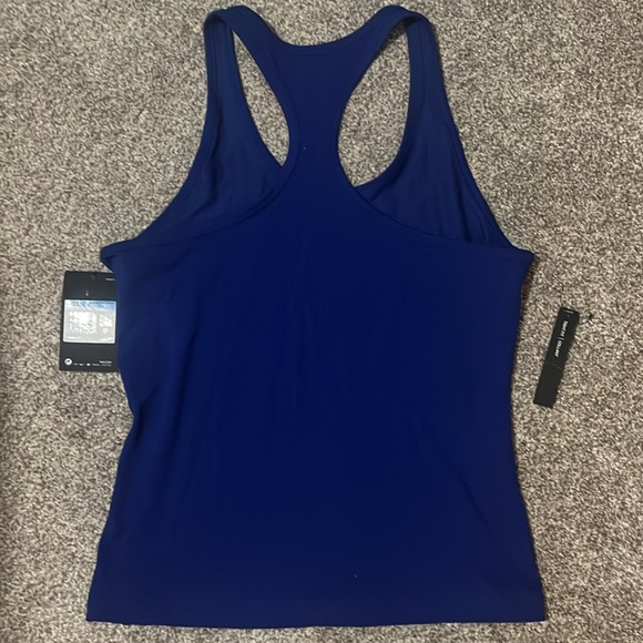 *NEW* Nike Tight Fit Collant Tank Top - Picture 2 of 5